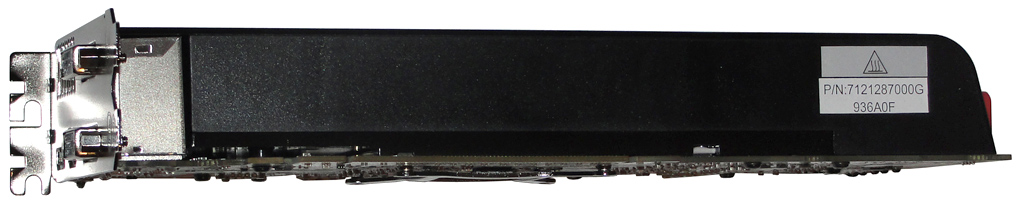 Die Profilansicht der Sapphire Radeon HD 5850 mit vollständig verschlossener Kühlkonstruktion.