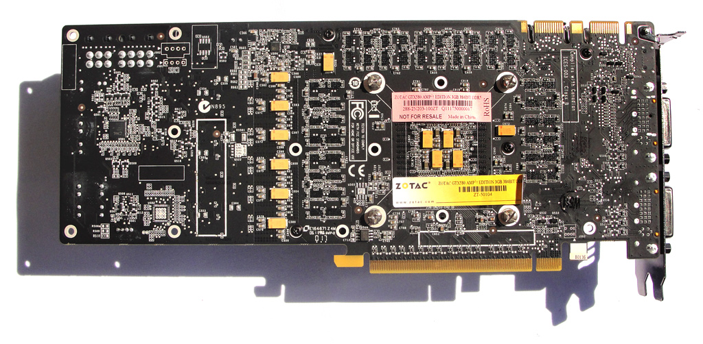 Die ZOTAC GeForce GTX 580 AMP²! Edition von der Unterseite.