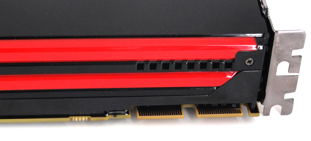 Die Radeon HD 7970 bietet ein praktisches Dual-BIOS.