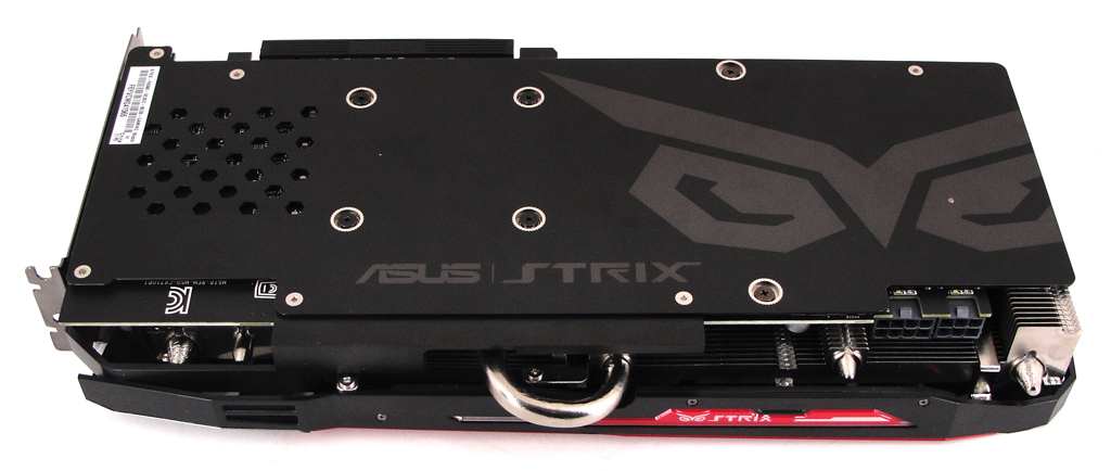 Die ASUS STRIX R9 390 OC GAMING kommt mit massiver Backplate.