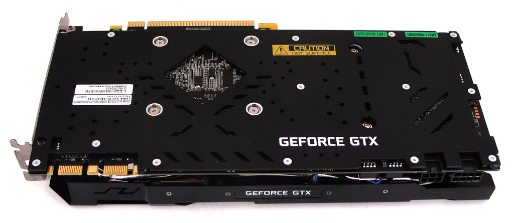 Die KFA2 GeForce GTX 1080 EXOC setzt auf eine großflächige Backplate.