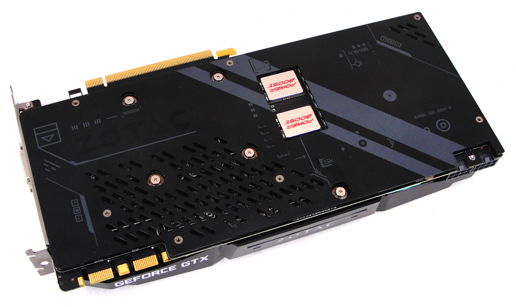 Die GeForce GTX 1080 Ti setzt auf eine großflächige Backplate.