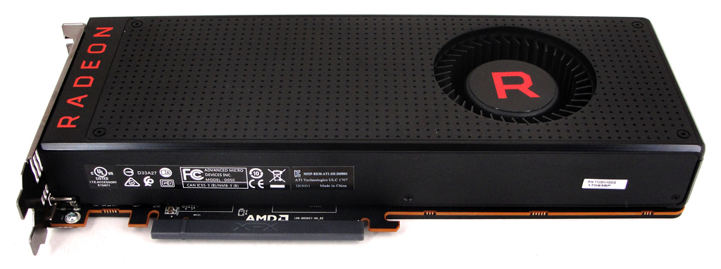 Die XFX-Grafikkarte basiert auf dem AMD-Referenzdesign der Vega 64.