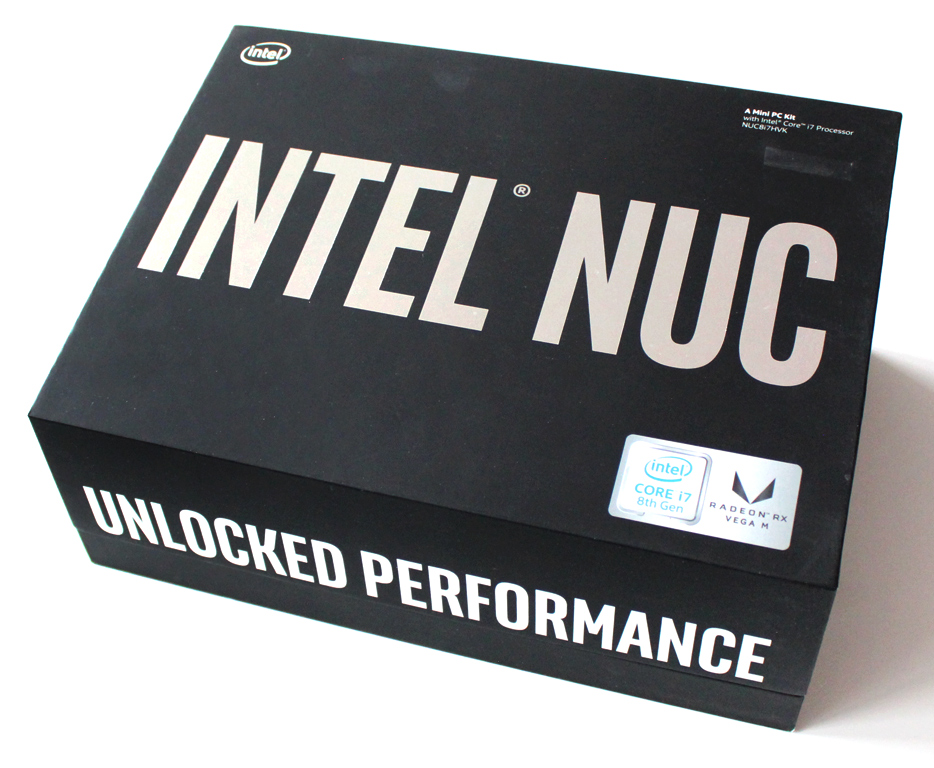 Die Verpackung des Intel NUC-Kit NUC8i7HVK macht durchaus einen sehr edlen Eindruck.
