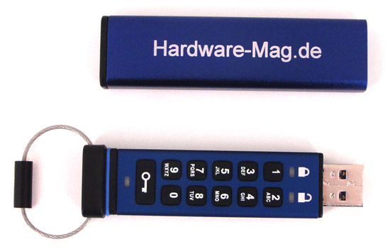 Zieht man die Hülle vom USB-Stick ab, erscheint das Keypad.