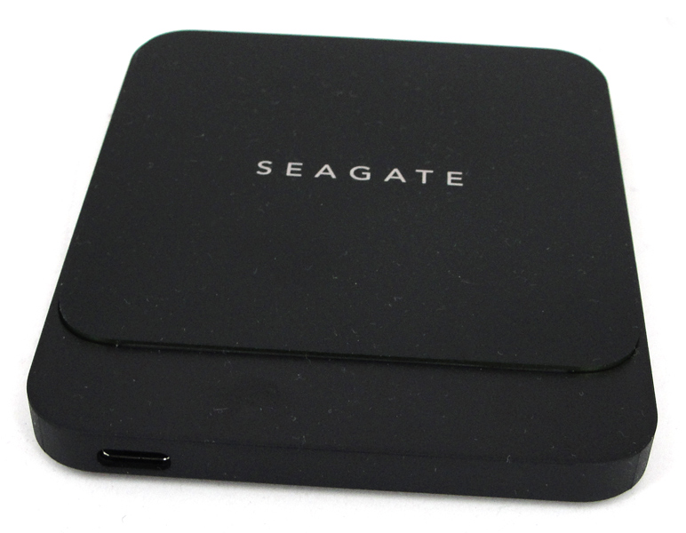 Im Gehäuse der BarraCuda-SSD werkelt ein Drive mit SATA-Interface.