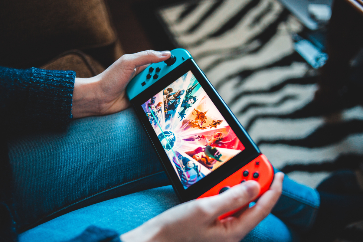Die Nintendo Switch ist ein Beispiel für eine moderne Handheld-Konsole.